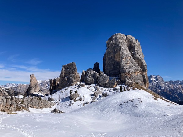 b3d5fbe9-a27e-40e4-b1af-53375a46bb49